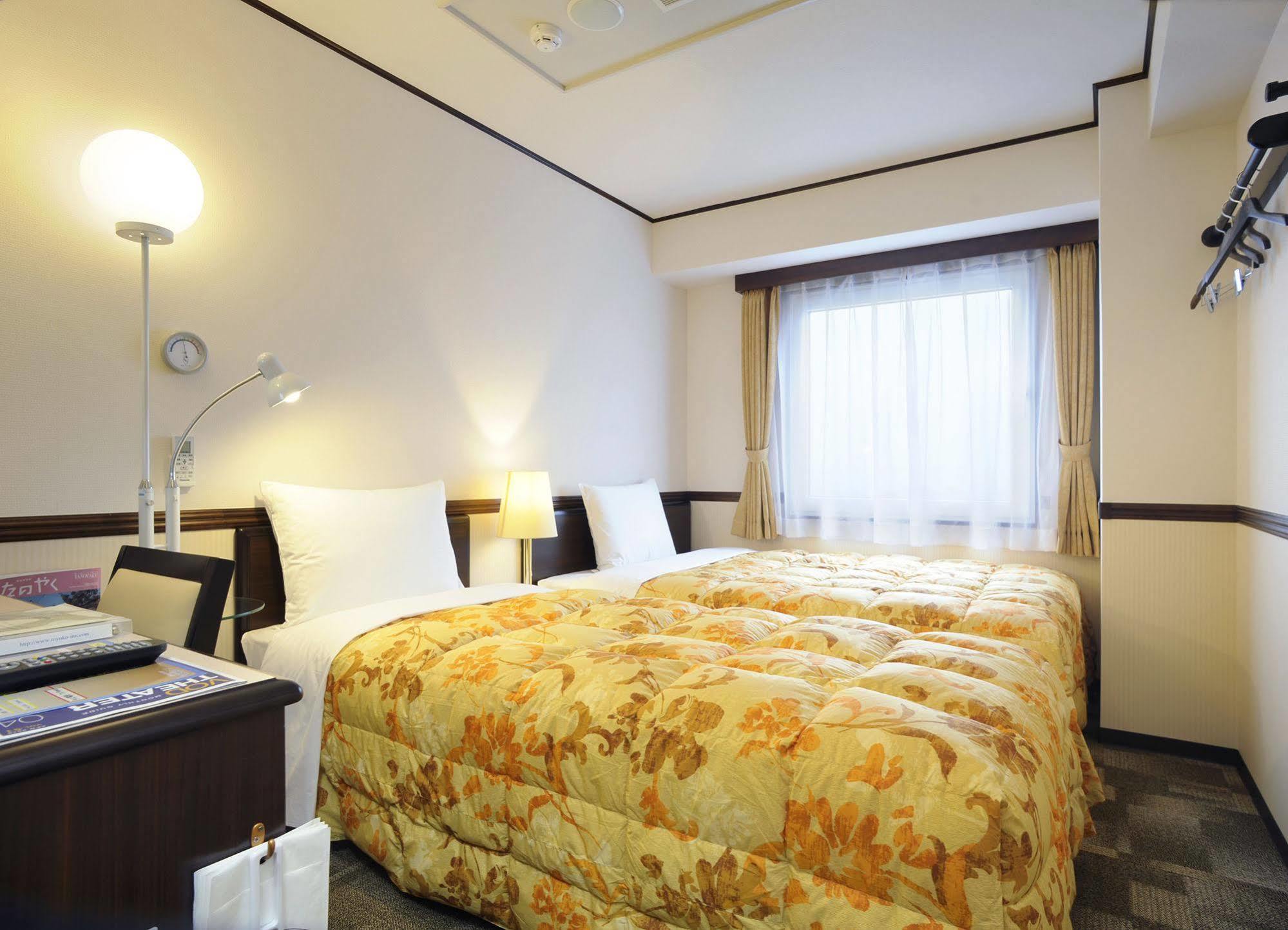 Hotel Toyoko Sakudaira-eki Asama-guchi Saku